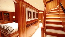 SILENCIO -  Lower hallway